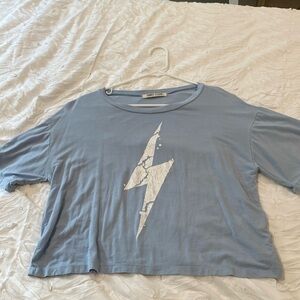 Flowy lightning bolt crop tee